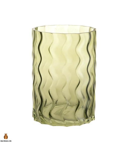 Wave-shaped vase